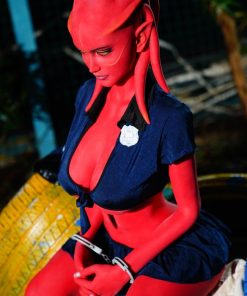 Rode alien sexpop Red 160cm buitenaards dikke billen en borsten